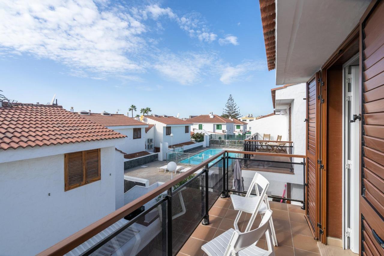 Bonito bungalow con piscina junto a la playa San Bartolomé Esterno foto